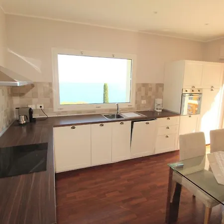 La Conchiglia Vista Mare Apartment *